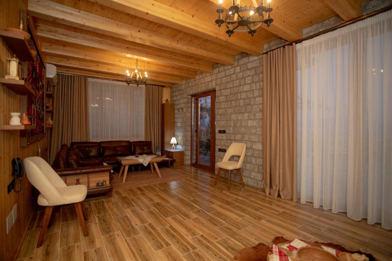 Old House Hotel Canaj Екстериор снимка