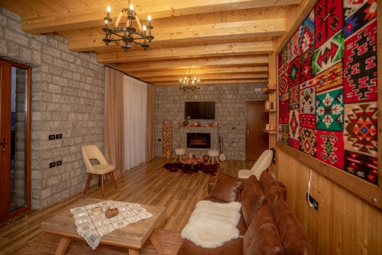 Old House Hotel Canaj Екстериор снимка