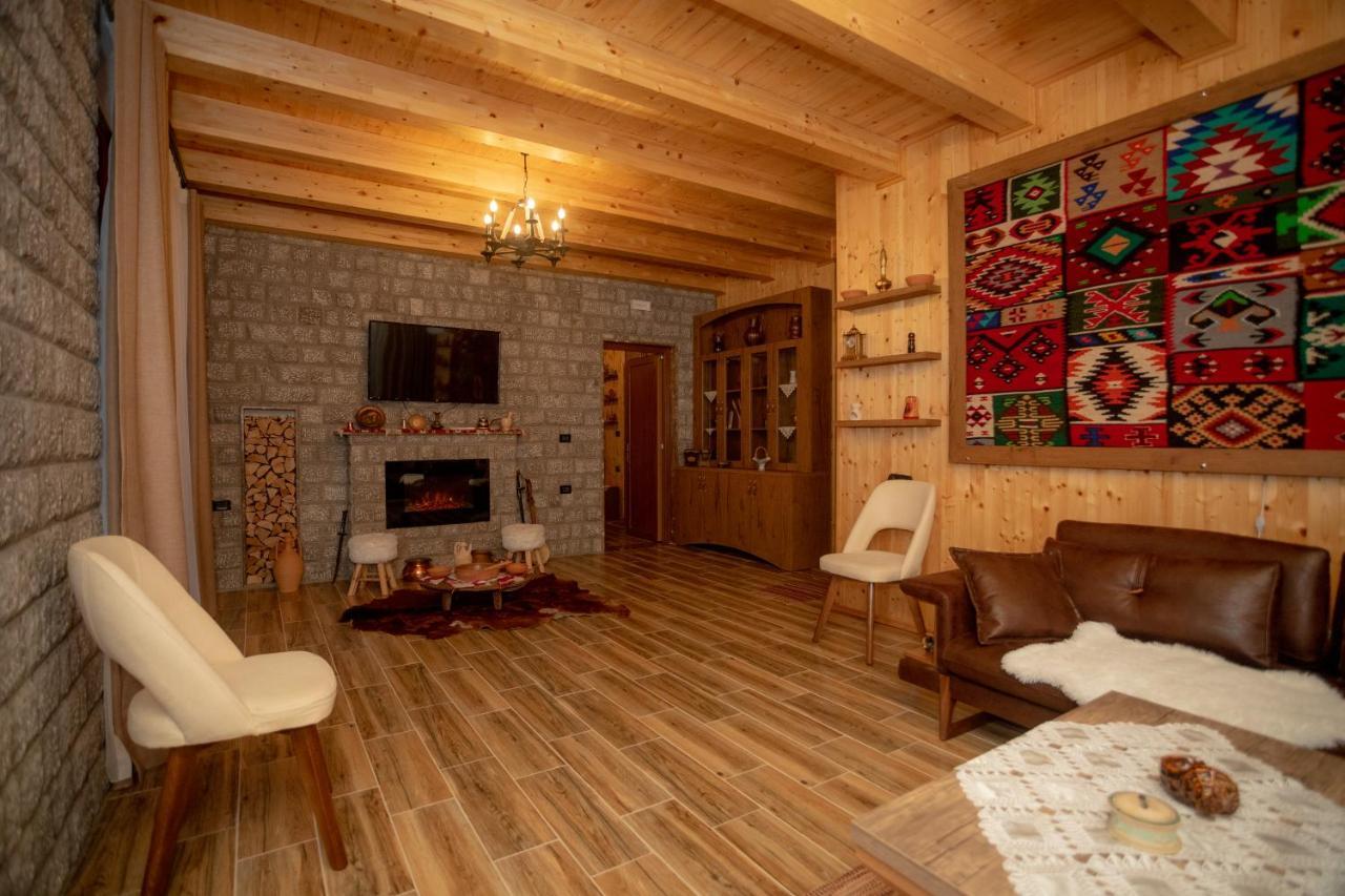 Old House Hotel Canaj Екстериор снимка