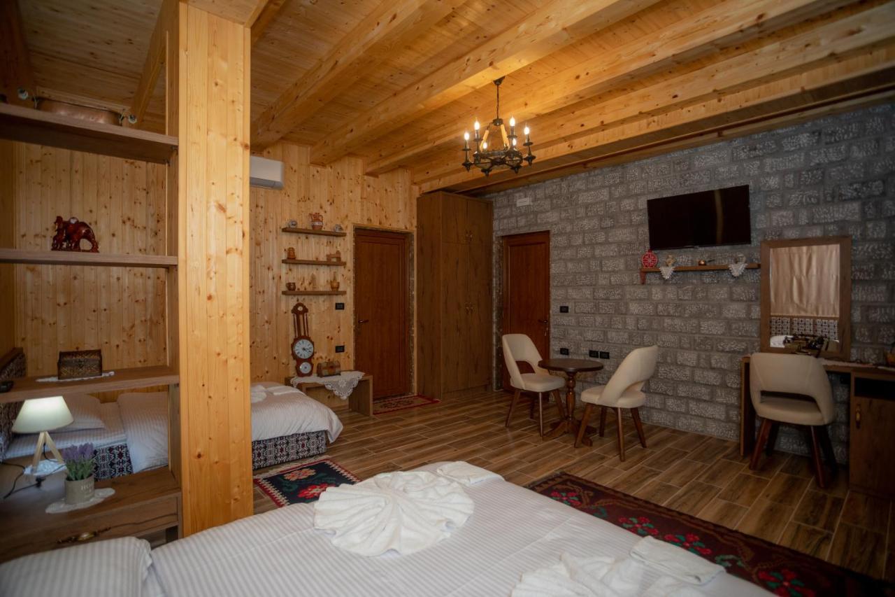 Old House Hotel Canaj Екстериор снимка