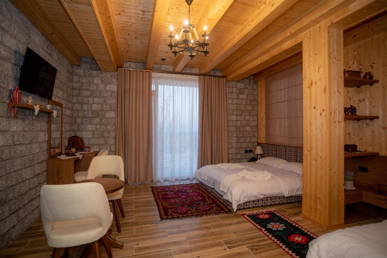 Old House Hotel Canaj Екстериор снимка