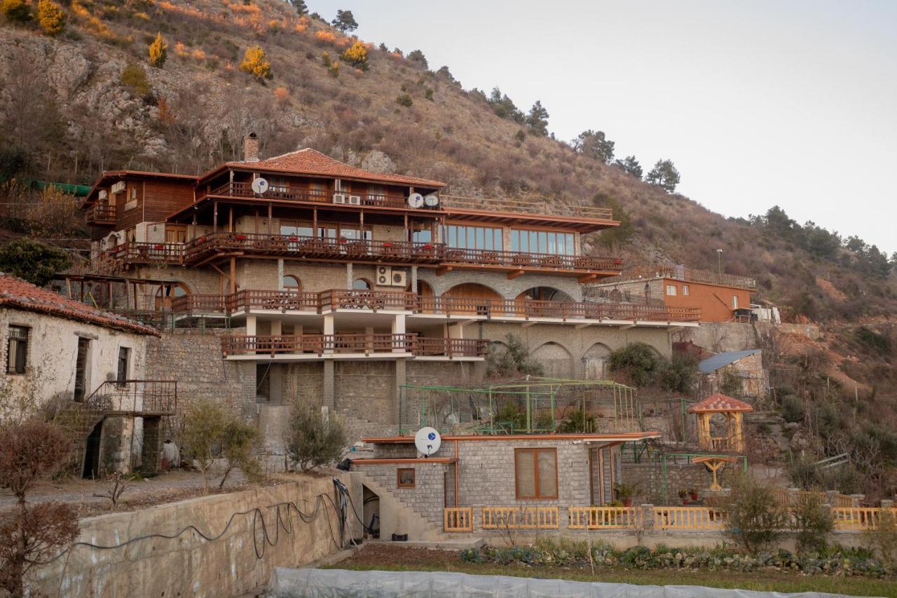 Old House Hotel Canaj Екстериор снимка